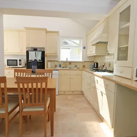 Holiday Home With Estuary Views, Parking & Balcony Padstow Exterior foto